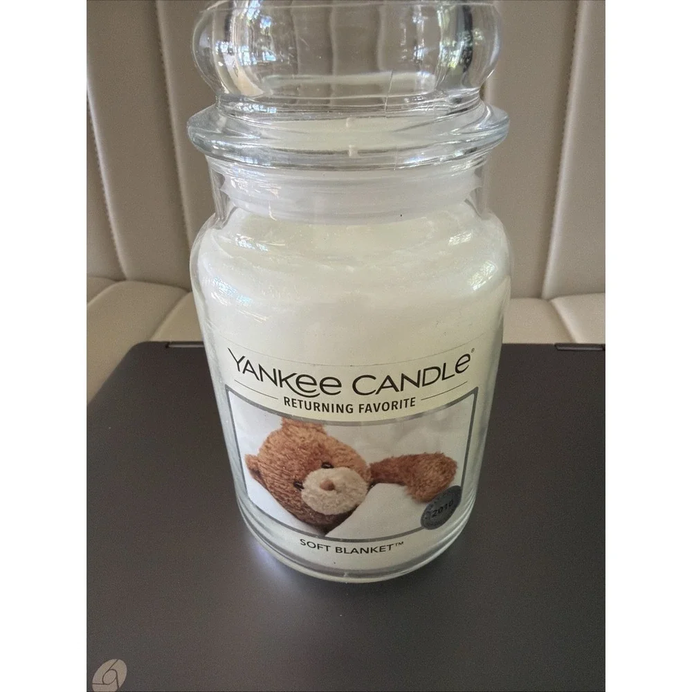 Yankee Scented Candle - Soft Blanket - Large Jar Style - 22oz - 1 Wick - NEW
